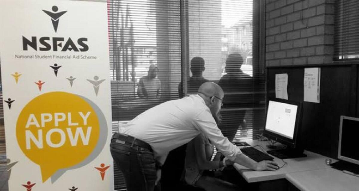 Student receiving help with their NSFAS application in Gauteng
